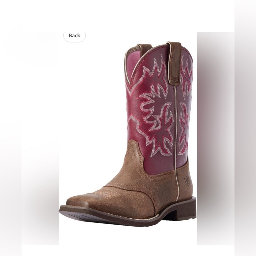 New in box Ariat Women's Delilah Western Boot
Brown and Pink Western Boots